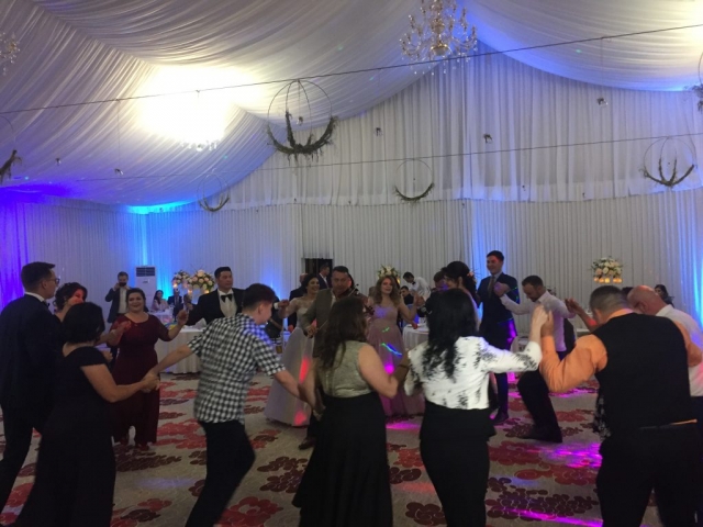 Taraf la nunta - Horă si muzica populară